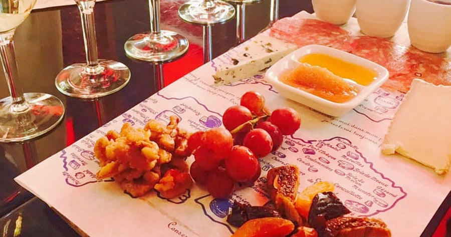 The 5 Best Wine Bars In New York City CBS New York