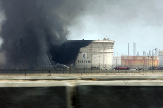 Smokes billows from a fire that broke ou 