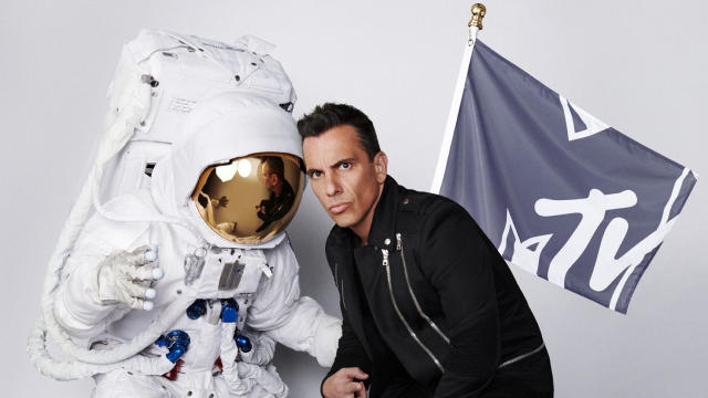 Sebastian Maniscalco, host of the 2019 MTV Video Music Awards 