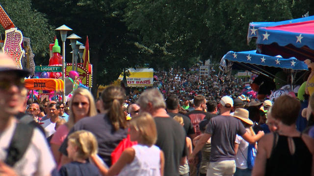 state-fair-crowd.jpg 