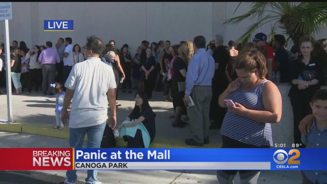 Mall-Evacuated.jpg 