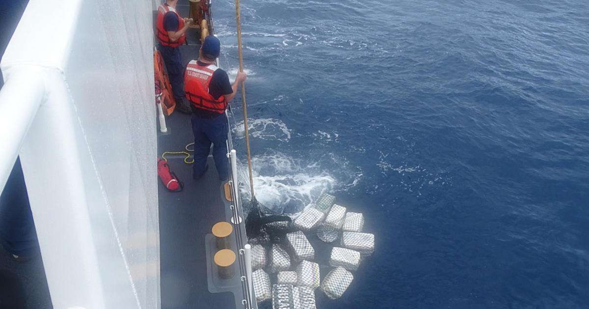 San Pedro Based Coast Guard Crew Seizes 2 800 Pounds Of Cocaine Worth 