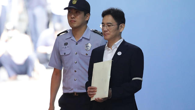 Samsung Group Heir Lee Delivered Ruling Over Bribery Scandal Involving Former President Park 