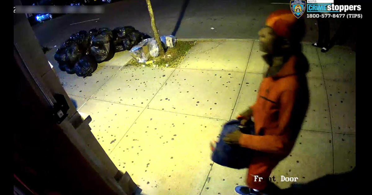 Video Shows Suspect In Stray Bullet Shooting In Jamaica Queens Cbs New York