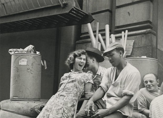 robert-frank-after-lunch-connie-jokes-with-other-workers-outside-the-factory-1951-people-you-dont-see-1951-660.jpg 