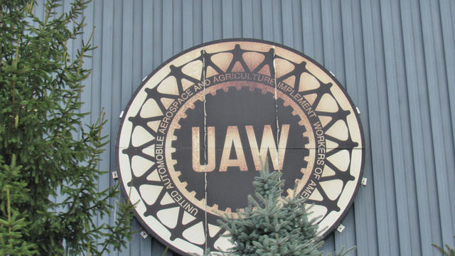 UAW-SHUTTERSTOCK.jpg 