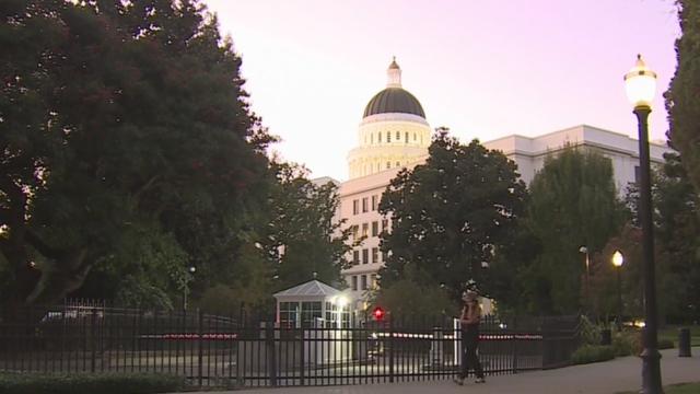 state-capitol-dusk.jpg 