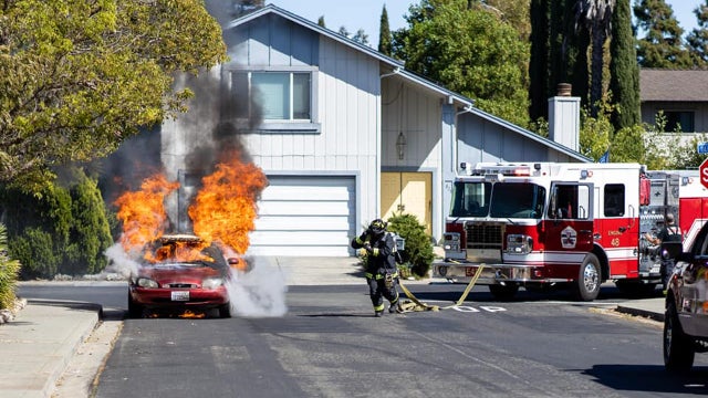 suisun-city-veh-fire.jpg 