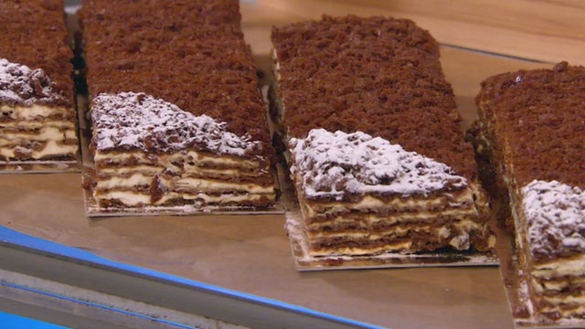 Medovik-Layer-Cake.jpg 