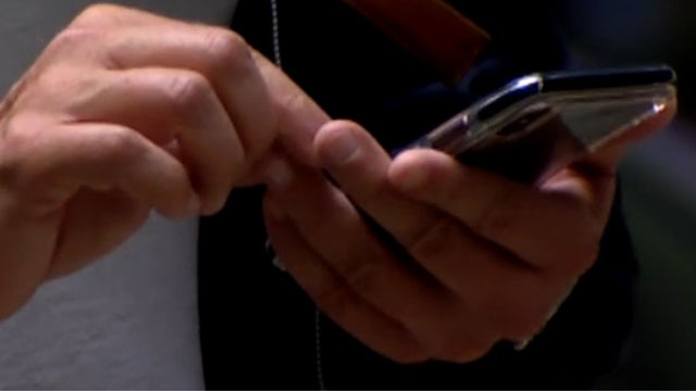 Cell_Phone_0922.jpg 