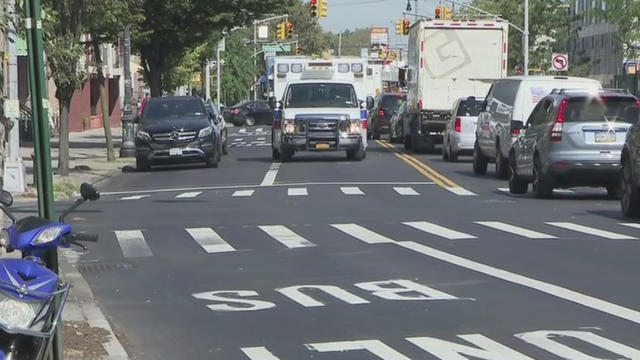 queens-bus-lane.jpg 