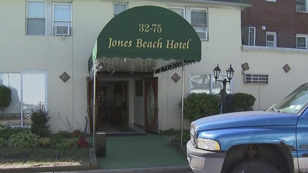 jone-beach-hotel-01 