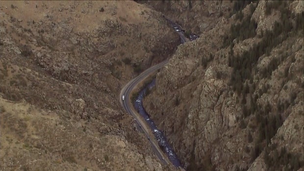 US 6 CLOSURE 10VO_frame_439 