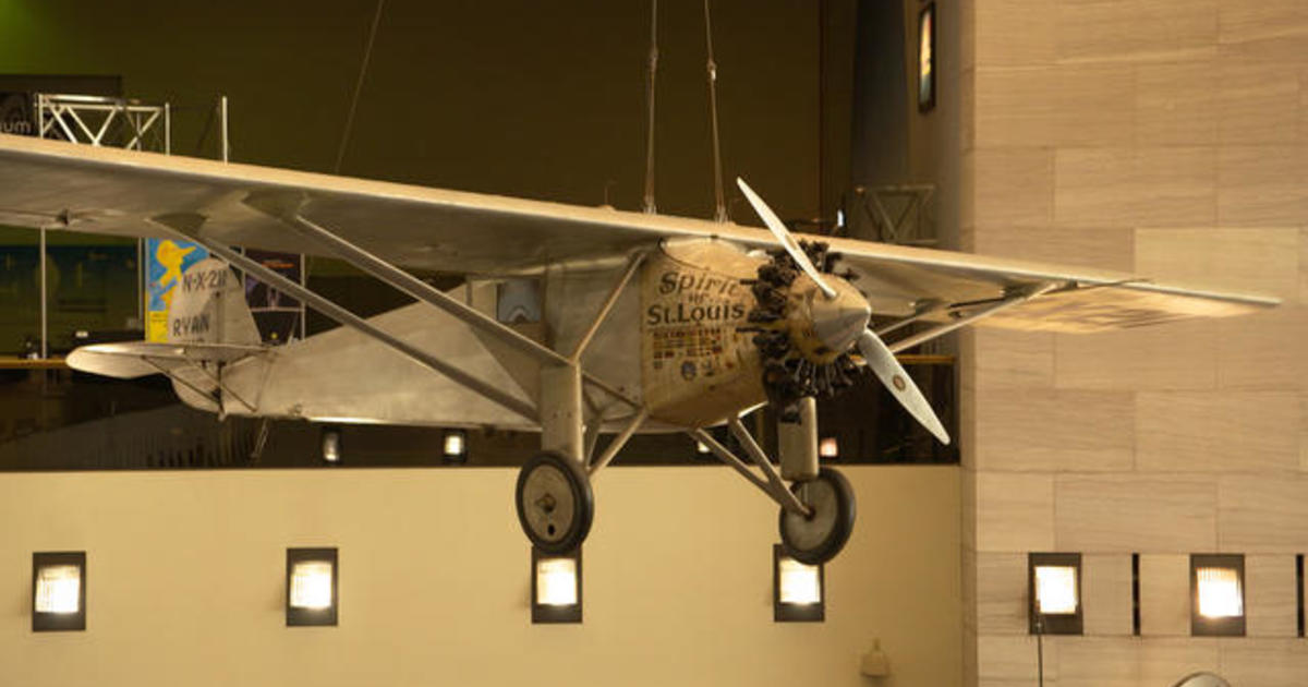 Smithsonian Artifacts The Spirit Of St Louis Cbs News
