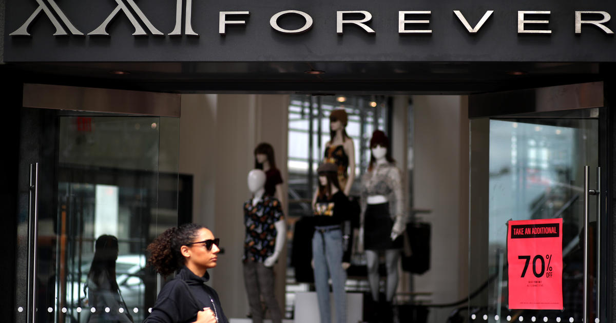Forever 21 Turns To E-commerce After Retail Failures