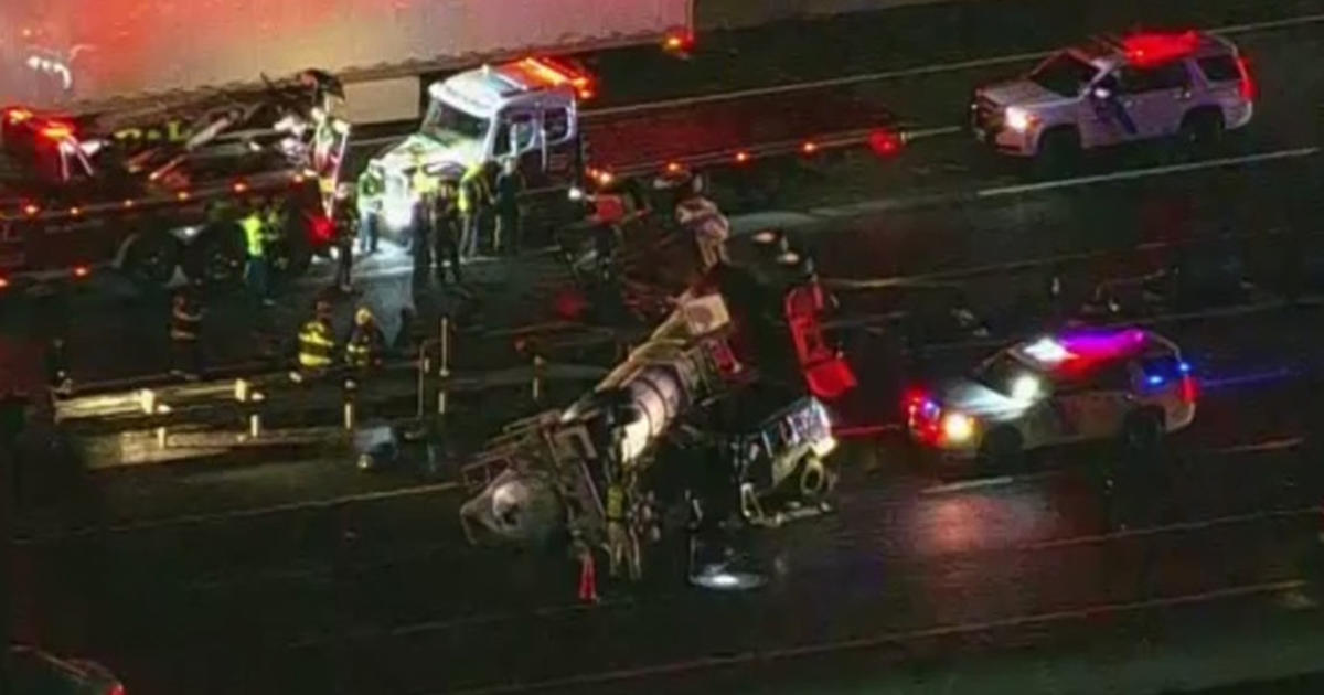 1 Dead In Truck Crash On Nj Turnpike Cbs New York 