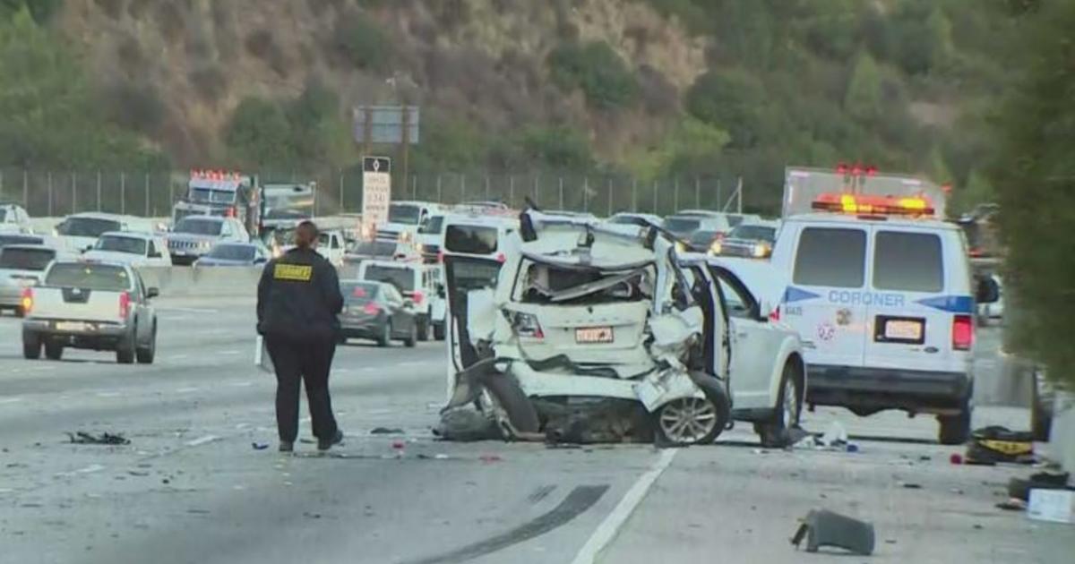 1 Killed In 2-Car Crash On Northbound 405 Freeway In Sepulveda Pass ...