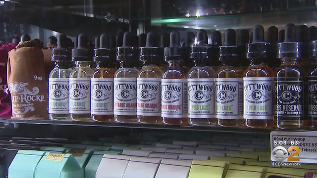 vaping-flavored-e-cigarettes 