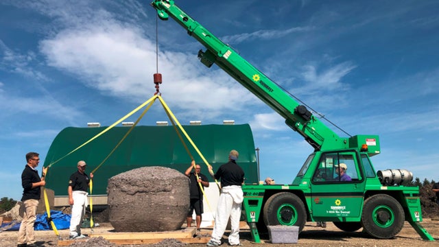 Largestlintball.jpg 