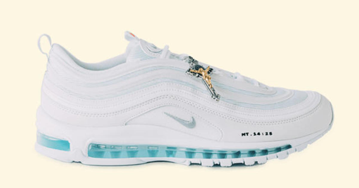 Catastrofe Reusachtig hypothese Nike Air Max 97 "Jesus Shoes" filled with holy water are selling for $4,000  - CBS News