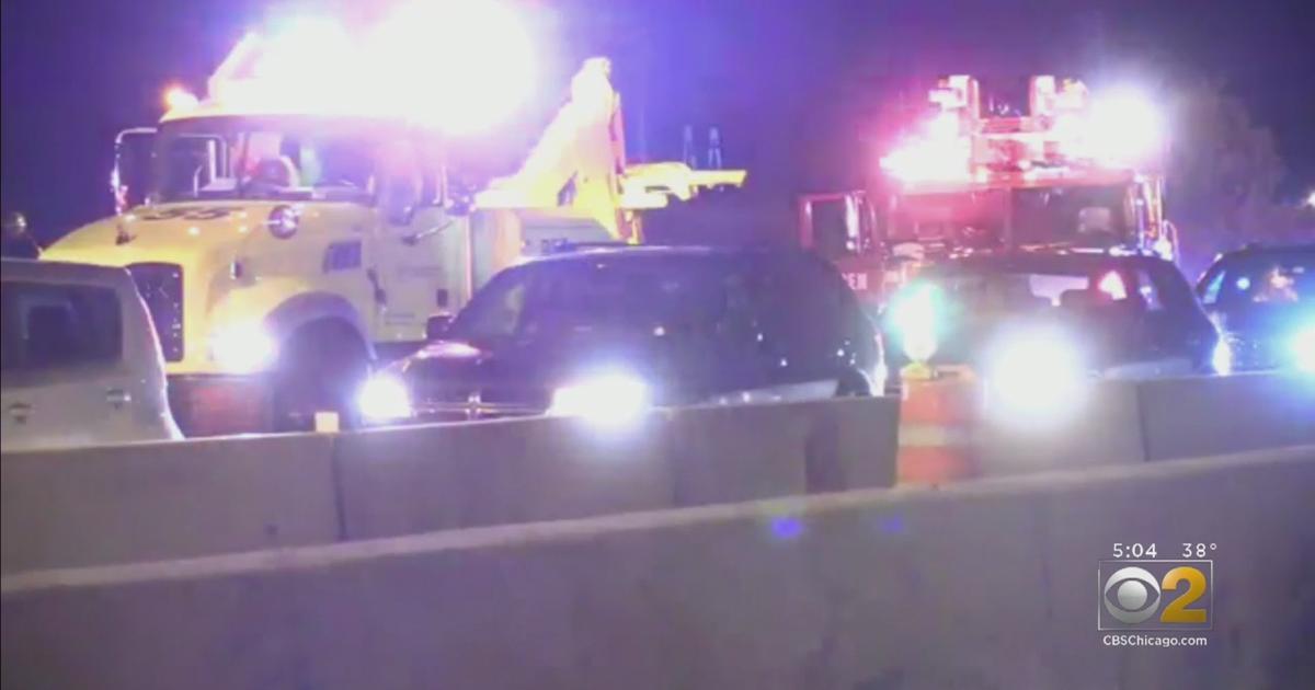 Woman Struck And Killed On I-57 In Posen; Outbound Lanes Closed - CBS ...