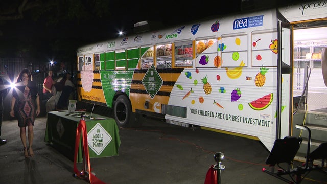 Mobile-School-Pantry.jpg 