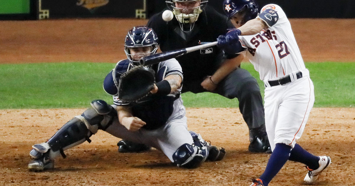 Altuve homers twice as Astros sweep Yankees for first time