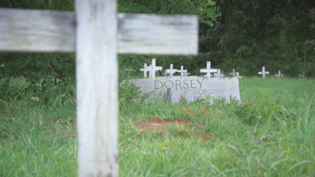 strassmann-moores-ford-lynchings-en-frame-4375.jpg 