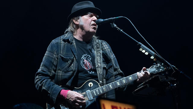 Neil-Young.jpg 
