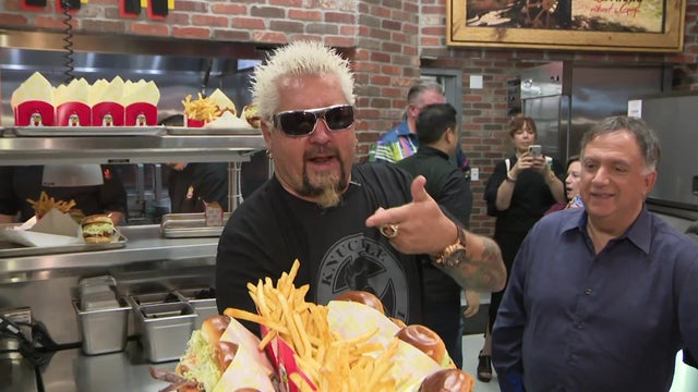 17P-GUY-FIERI_WFOR1G6U.jpg 