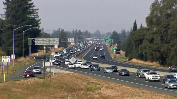 Heavy Traffic on Highway 101 as Thousands Flee Kincade Fire 