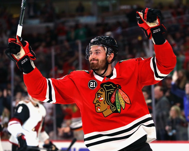 Arizona Coyotes v Chicago Blackhawks 