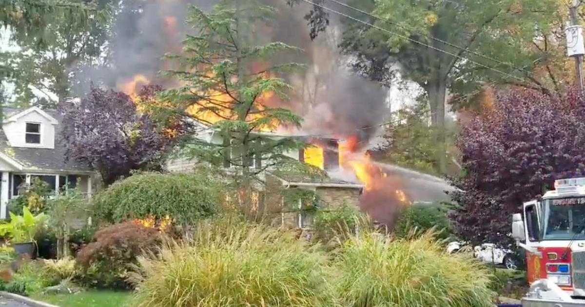 Pilot killed when plane crashes into New Jersey home CBS News