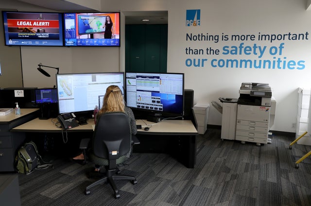 California's PG&E Offers Media Tour Of Its Wildfire Operations Center