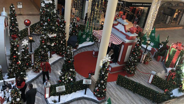 burlington mall santa display 