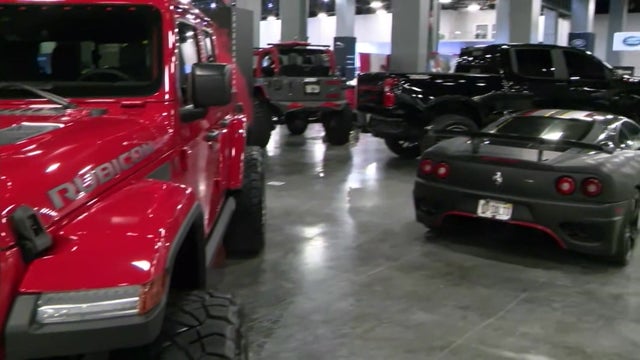 23-HDL2-VO-auto-show_WFOR1HGE.jpg 