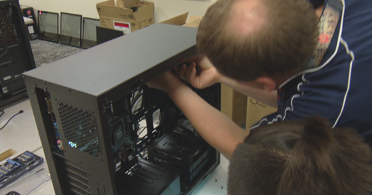 Students Build Computers For E-Sports Program At Pinnacle Charter ...