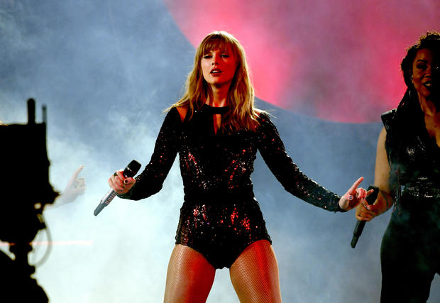 Taylor Swift — 2018 American Music Awards 