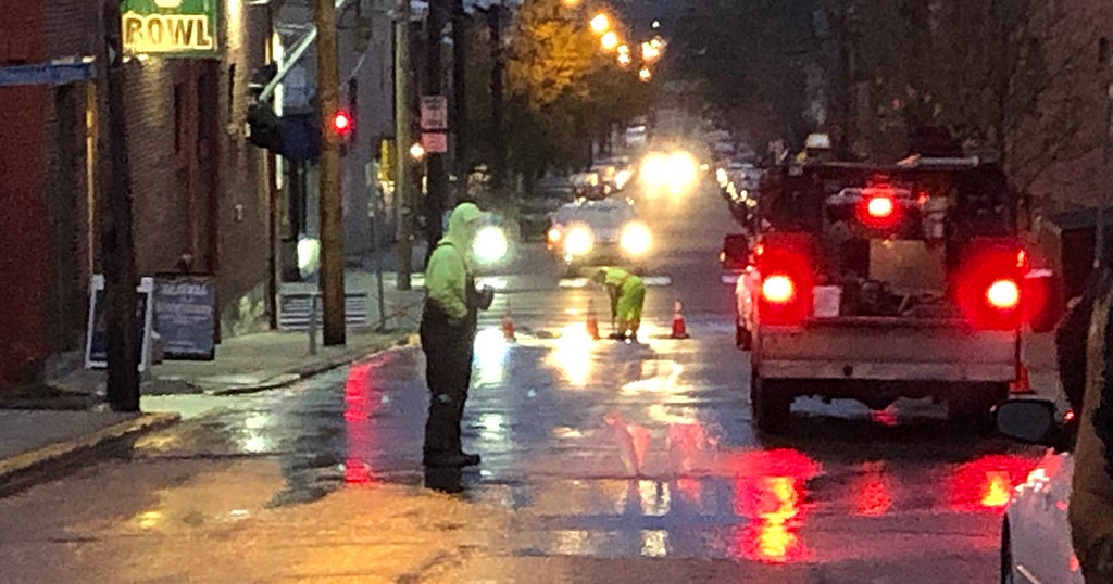 Water Main Break Causes Icy Conditions In Lawrenceville - CBS Pittsburgh