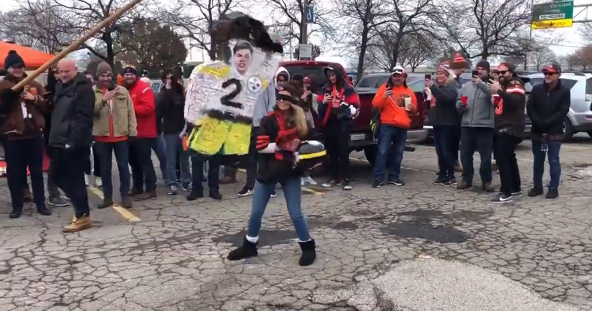 Cleveland Browns Fans Use Helmet To Hit Pittsburgh Steelers QB