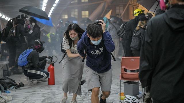 cbsn-fusion-hong-kong-gears-up-for-local-elections-as-pro-democracy-protests-grip-city-thumbnail-412336-640x360.jpg 