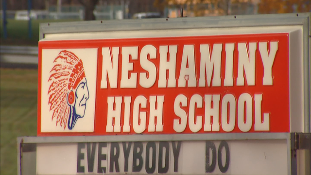 43VO_NESHAMINY-REDSKINS_frame_112.png 