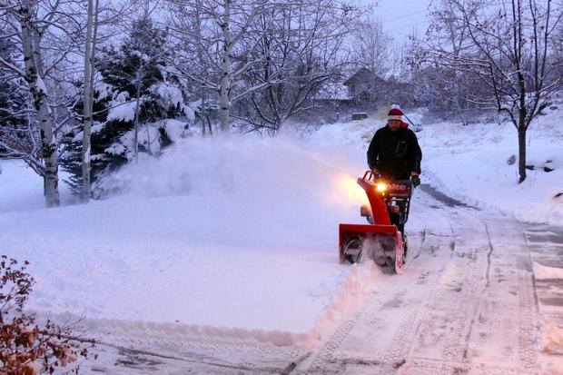 Jeff-Lukens-snowblowing-the-driveway-in-Steamboat-credit-Shannon-Lukens.jpg 