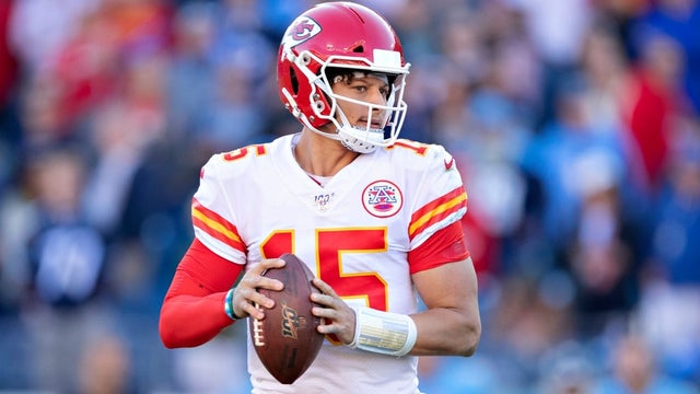 patrick-mahomes-chiefs-1-1-12.jpg 