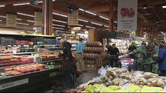 monroe-430p-PKG-grocery-stores-and-tze_frame_953.png 