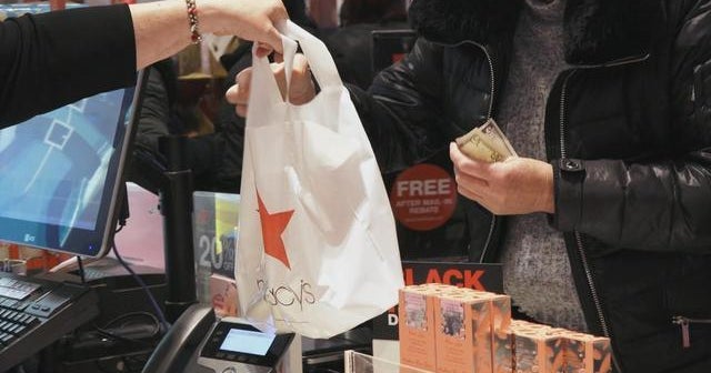 Shoppers brave the cold for Black Friday deals