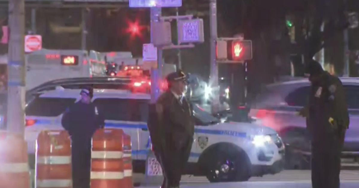 Woman Dies After Hit And Run In Brooklyn Cbs New York 