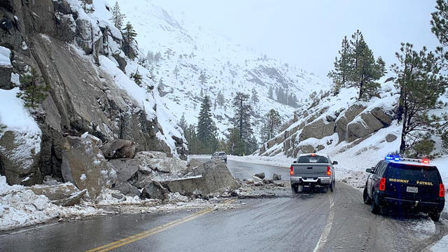 highway-50-boulders.jpg 