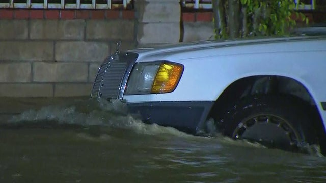 mission-hills-water-main-break.jpg 