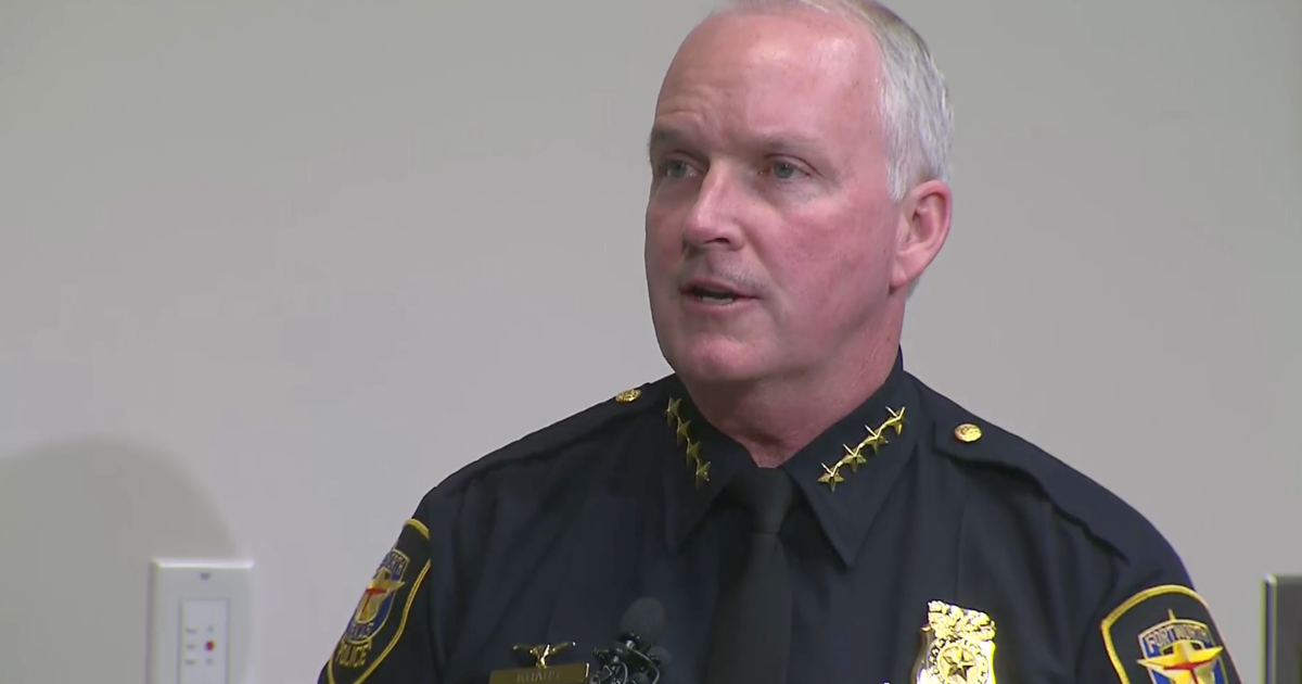 Ed Kraus Formally Named New Fort Worth Police Chief - CBS DFW